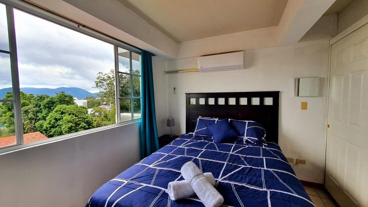 San Benito Flats Wifi 50Mg - 4 Huespedes - Parqueos Διαμέρισμα Σαν Σαλβαντόρ Εξωτερικό φωτογραφία