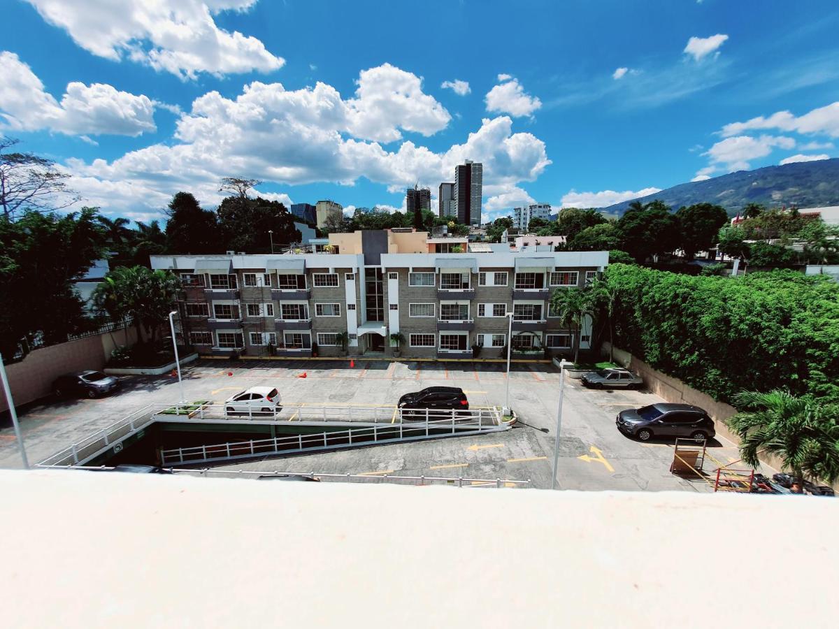 San Benito Flats Wifi 50Mg - 4 Huespedes - Parqueos Διαμέρισμα Σαν Σαλβαντόρ Εξωτερικό φωτογραφία