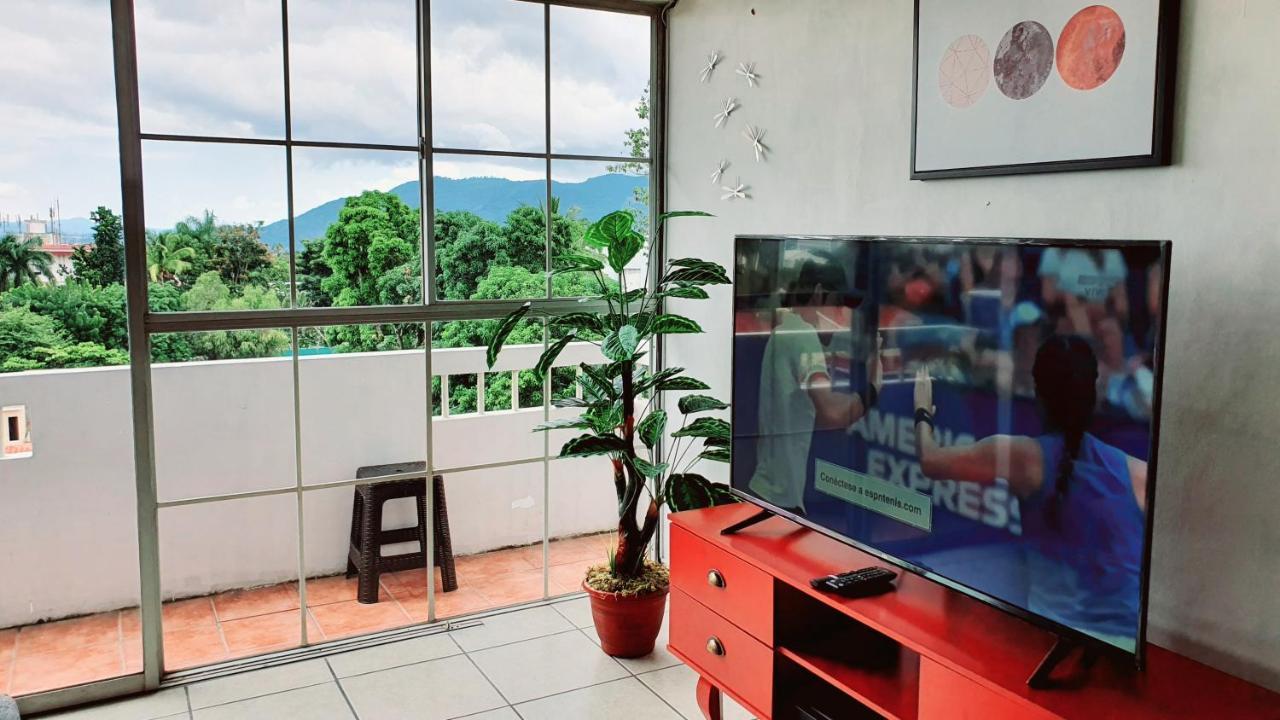 San Benito Flats Wifi 50Mg - 4 Huespedes - Parqueos Διαμέρισμα Σαν Σαλβαντόρ Εξωτερικό φωτογραφία